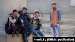 Бишкектеги индиялык студенттер.