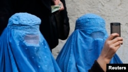 The recent flogging of two women in a Taliban stronghold area may have been due to the recent enforcement of strictures on the use of mobile devices, particularly smartphones, in militant-controlled areas. (illustrative photo)