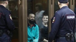 Украинские моряки, захваченные российскими военными в Керченском проливе - в московском суде. 