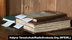 Товариство Шевченка у Львові заснували наддніпрянці у 1873 році. Згодом вони сформували бібліотеку і вона сьогодні є основним фондом бібліотеки імені Стефаника