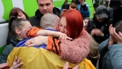 Video | Imagini emoționante în Ucraina, unde sute de prizonierii s-au întors acasă după ani de detenție în Rusia