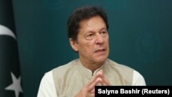 د اګست پر ۲۱مه د اسلام اباد په مارګله تاڼه کې د عمران خان پرضد د ترهګرۍ د مخنیوي د قانون له مخې مقدمه درج شوه.