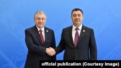 Садыр Жапаров менен Шавкат Мирзиёев.