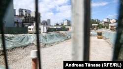 Marile orașe din România și, în special, Bucureștiul sunt scena unor tunuri imobiliare de proporții. Fenomenul a proliferat din cauza numărului mare de terenuri fără proprietari cerți.