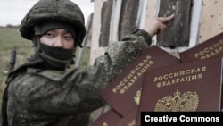 Солдат и Российский паспорт, коллаж