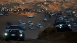  رانندگی در تپه های ریگی قندهار؛ سرگرمی پر از هیجان و خطر
