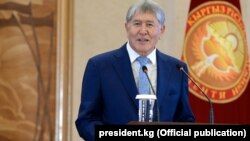 Алмазбек Атамбаев, президент Кыргызстана.  
