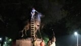 La demontarea statuii la Charlottesville