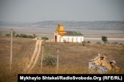 Церкву спеціально будують для зйомок