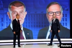 Андрей Бабіш та Петр Фіала на теледебатах 1 жовтня 2025 року