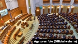 Vedere de ansamblu asupra sălii de plen a Camerei Deputaților.