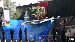 Спецназ турецкой полиции у ночного клуба Reina, на который было совершено нападение. Стамбул, 2 января 2017 года.