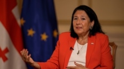 Վրաստանի նախագահի ֆեյսբուքյան գրառումը հեռացվեց, տհաճ նստվածքը մնաց