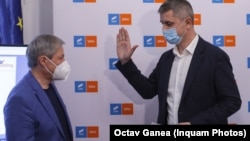 Lupta pentru putere în USR pare să nu se fi încheiat și nici fuziunea dintre cele două partide. Conflictul din aceste zile este unul dintre cele mai acute și ar putea duce chiar la ruperea partidului. 