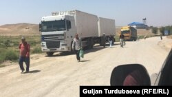 Иллюстрациялык сүрөт. Кыргызстан менен Тажикстандын чек арасы. 