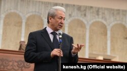 Адахан Мадумаров.