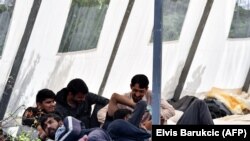 آرشیف- شماری از پناهجویان غیرقانونی 