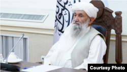 کابینه وزرای حکومت طالبان تحت ریاست ملا محمد حسن آخند کار میکند٬ اما این حکومت از سوی هیچ کشوری به رسمیت شناخته نشده است