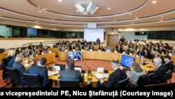O delegație de congresmeni republicani și democrați va discuta în această săptămână cu autorități de la București despre relația bilaterală în contextul reprioritizării obiectivelor de politică externă ale SUA.