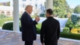 Дональд Трамп и Владимир Зеленский на переговорах в Белом доме, 18 октября 2025 года