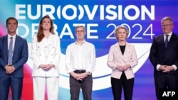 Єропейські політики: Сандро Гозі , Террі Райнтке, Вальтер Баєр, Урсула фон дер Ляєн, Ніколя Шміт. Травень 2024 року