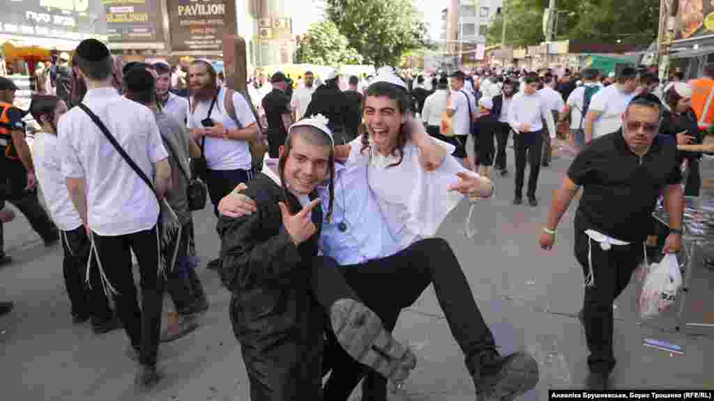 Раббі Нахман заповідав радіти життю та веселитися, зокрема й на його могилі на Рош га-Шана