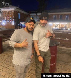 Fotografija s društvenih mreža prikazuje dvojicu Kubanaca u Rusiji.
