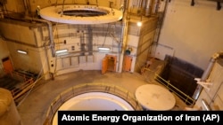 ارشیف، بخشی از ساختمان سازمان انرژی اتمی ایران.