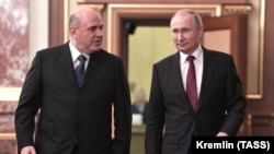 Рускиот премиер Михаил Мишустин и претседателот Владимир Путин