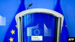 Речник Єврокомісії вказав на те, що Євросоюз надає фінансову допомогу Україні, умовою якої є поступ у прозорості, судовій реформі та демократичному управлінні