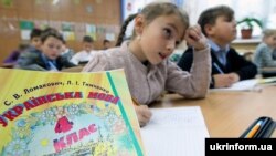 16 липня КСУ в закритому режимі розглядав подання 48 народних депутатів щодо мовної норми закону «Про освіту»