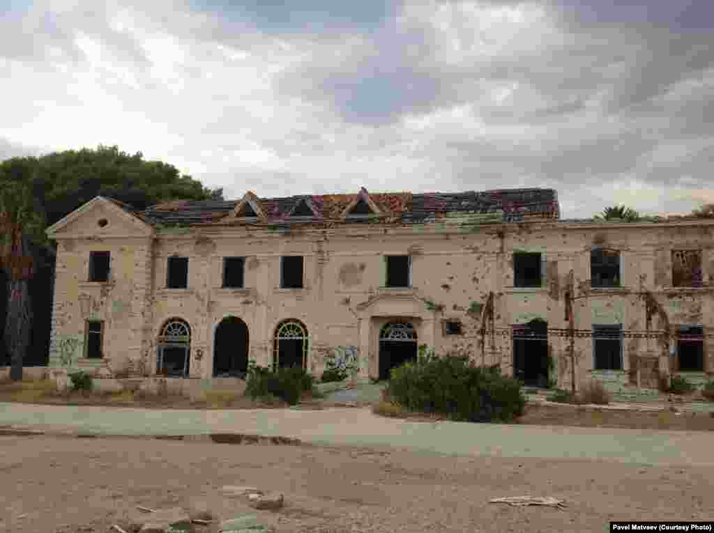 Отель &quot;Гранд&quot;, фасад