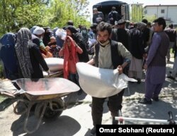 آرشیف، گندم کمک شده برای مردم در کابل