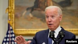 Președintele Joe Biden vorbind duminică, la Casa Albă, despre evacuarea din Afganistan, Washington, SUA, 22 august 2021.