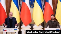 Президент Володимир Зеленський (праворуч) і прем’єр-міністр Чехії Петр Фіала, архівне фото.