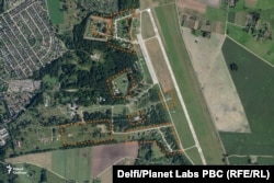 Агульны выгляд вайсковага аэрадрому &#171;Ліда&#187; 2 верасьня 2025 году. Абноўленыя ці новыя аб’екты на ім абведзеныя