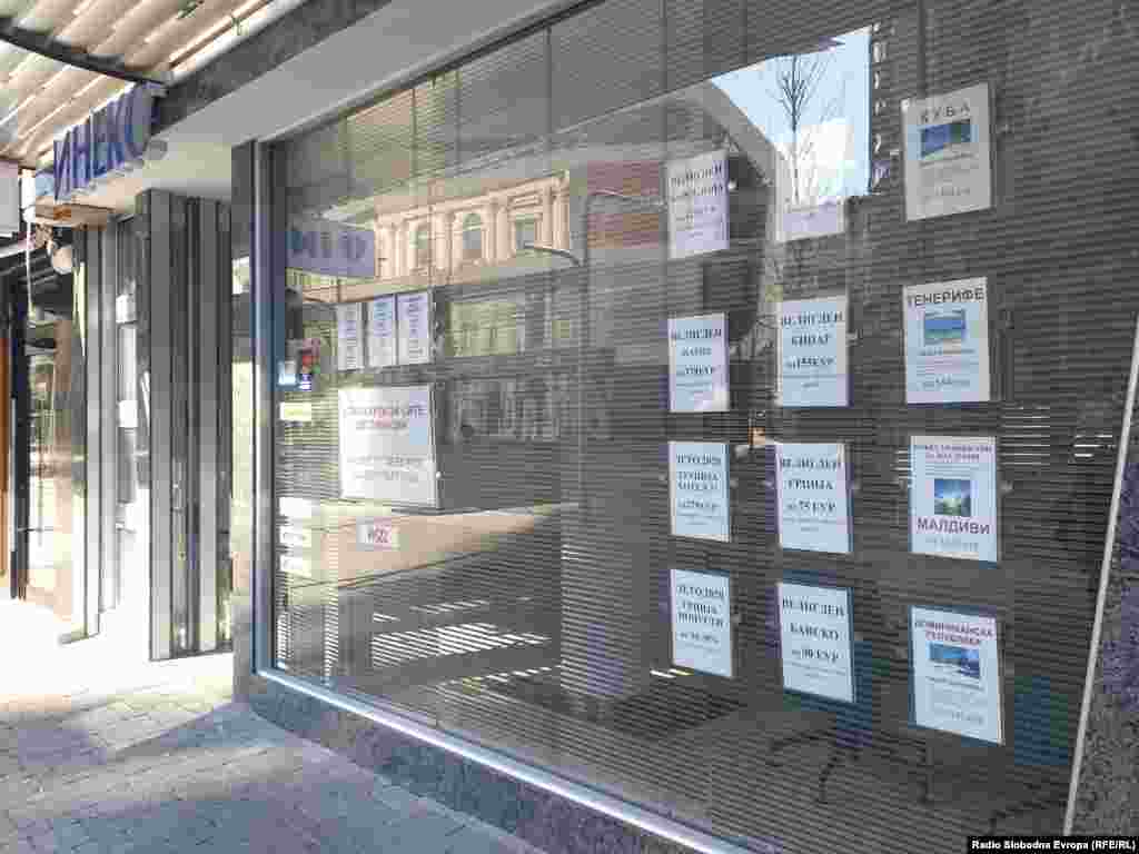 Затворена туристичка агенција во Скопје поради пандемијата на коронавирус