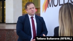 În timpul interviului pentru Europa Liberă, ministrul britanic Stephen Doughty a afirmat că amenințarea din partea Rusiei împotriva R. Moldova și a „stabilității Europei” este „clară”.
