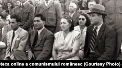 Gh.Gheorghiu Dej, Gh. Apostol şi alții la manifestaţia de prietenie româno-maghiară de pe stadionul de lângă Arcul de Triumf din Capitală.(20 iunie 1945) Sursa: Fototeca online a comunismului românesc cota:189/1945