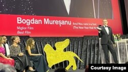 Filmul „Anul nou care n-a fost”, regizat, scris şi produs de Bogdan Mureşanu, a fost desemnat cel mai bun film la secţiunea Orizzonti, la cea de-a 81-a ediţie a Festivalului Internaţional de Film de la Veneţia.