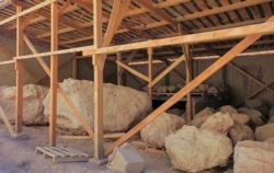 Бамиянда 2001-жылы талиптер жардырган Будданын айкелинин сыныктары. November 6.11.2016.