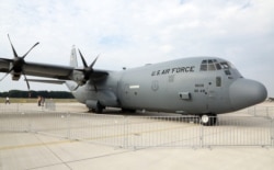 Военно-транспортный самолет Hercules на авиабазе США в немецком Вюнсдорфе