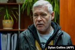 Мер Харкова Ігор Терехов під час пресконференції, на якій він говорив про «безперервні бомбардування» російськими військовими цивільних об’єків у Харкові, 25 березня 2022 року