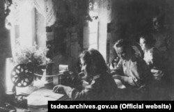 Так працювали на апараті Морзе під час війни