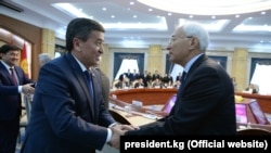 Амангелди Муралиев.