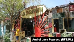 Barul din Fierbinți a ajuns atracție turistică.