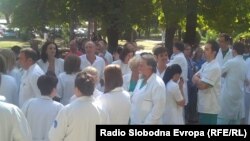 Протест на лекарите во Клиничкиот центар во Скопје.