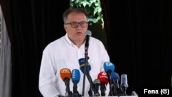 "Tražim od Visokog predstavnika da reaguje": Nermin Nikšić, predsjednik Socijaldemokratske partije BiH, na konfereniciji za novinare u Sarajevu 7. avgusta 2020.