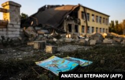 Зруйнована ракетним ударом військових Росії школа в місті Дружківка на Донеччині, 30 серпня 2022 року