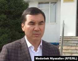 Узарбек Жылкыбаев.